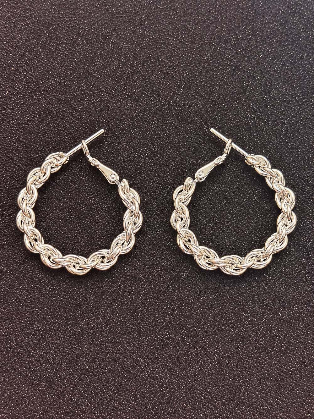 Rope Twist Hoop Earring